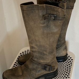 Unusual, comfortable size 38.5 Italian leather  boots